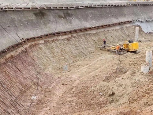 瑞金基坑边坡加固